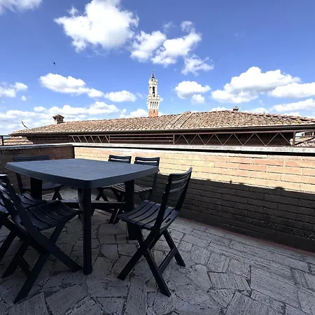 Via Del Poggio Apartment With A Big Terrace Siena Exterior foto