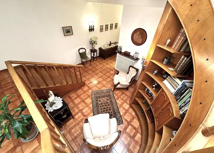 Via Del Poggio Apartment With A Big Terrace
