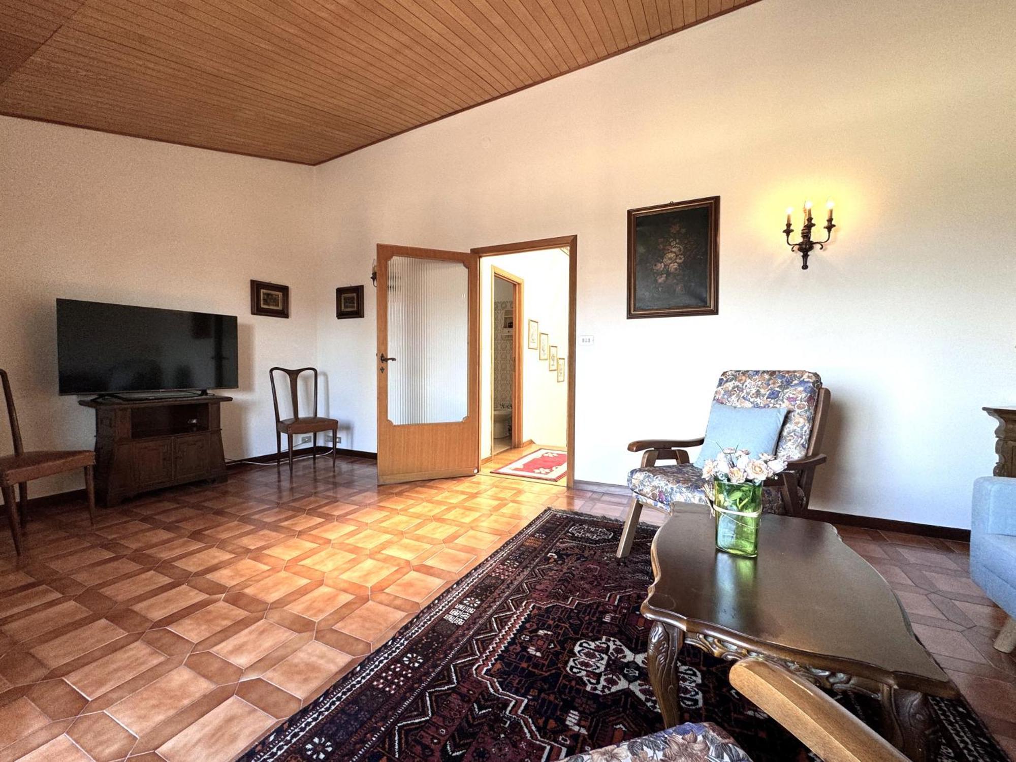 Apartment Via Del Poggio With A Big Terrace *
